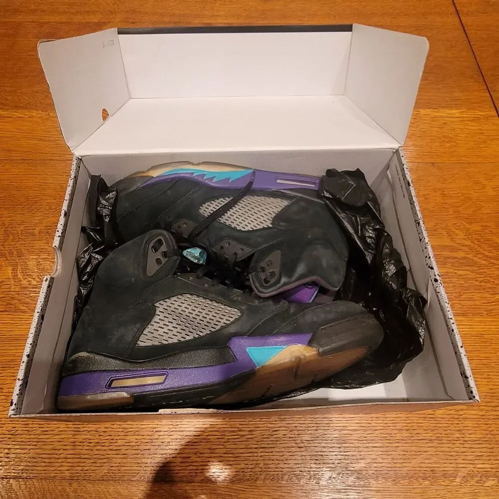 Air Jordan 5 'Black Grape' 2013 Men's Size 12 Pre-owned Sneakers 136027-007